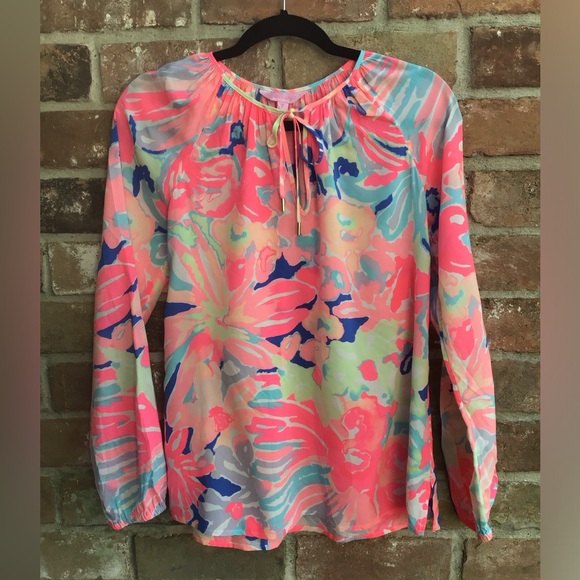 Lilly Pulitzer Tops - Lilly Pulitzer blouse size small